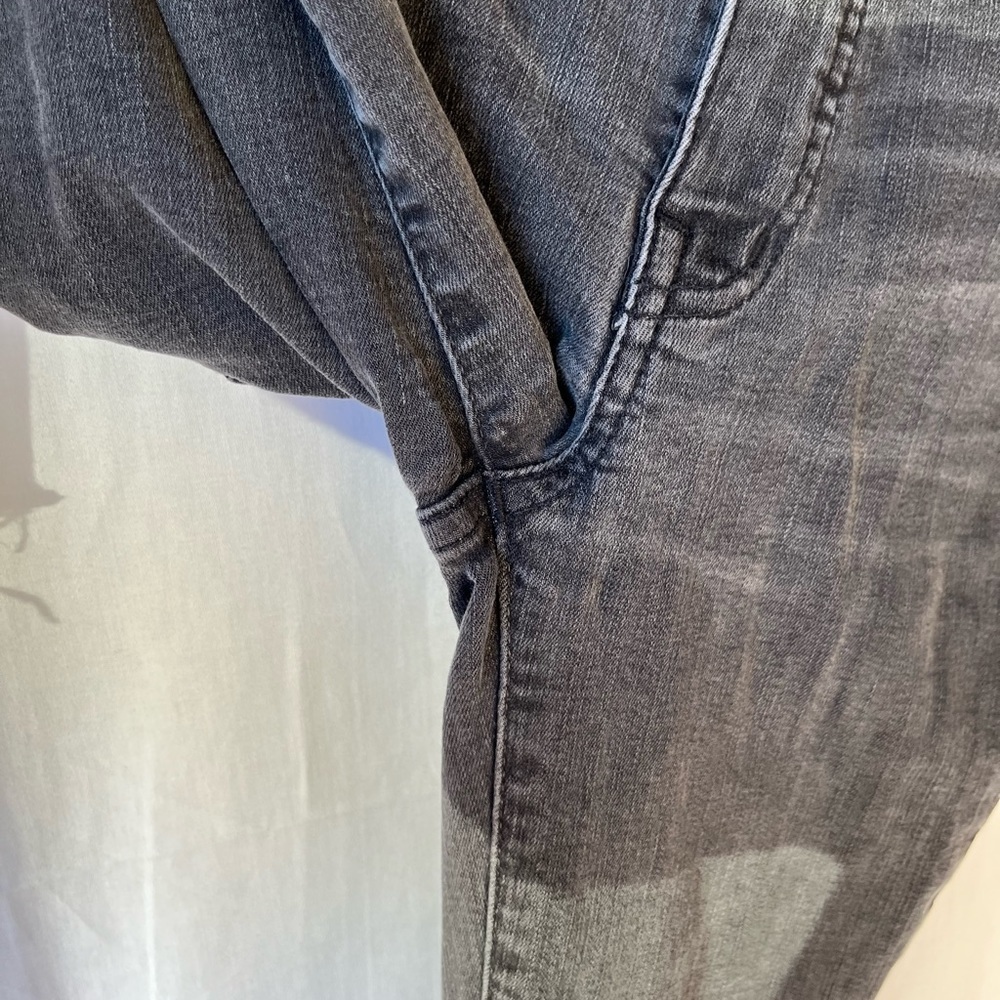 Madewell 9” Mid Rise Skinny Jeans in Black - Picture 14 of 16